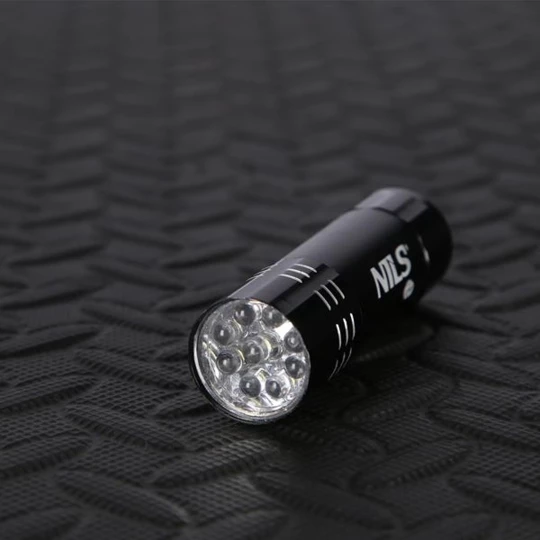 NC0001 LATARKA LED 300 LM NILS CAMP (15-02-308)